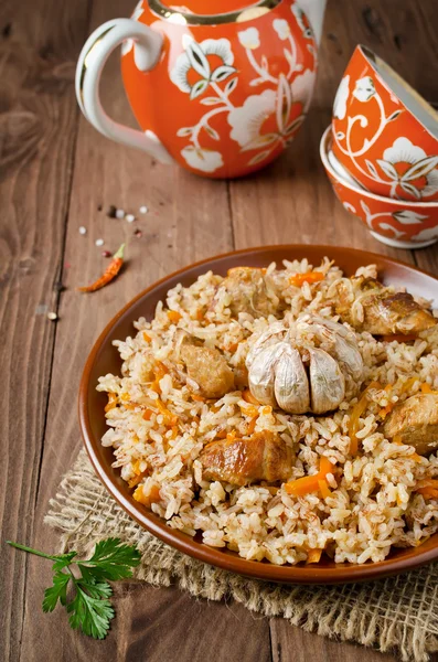 Pilaf de arroz con carne y verduras — Foto de Stock