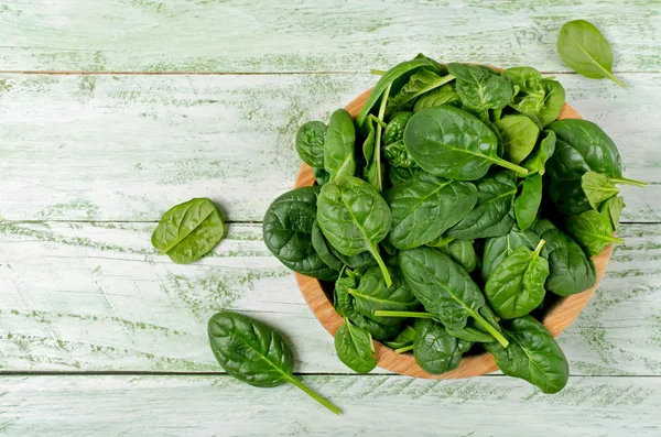 Spinach rich in vitamins and minerals — Stock Photo, Image