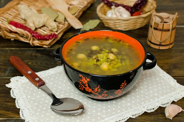 Sopa de lentejas rojas y negras, garbanzos — Foto de Stock