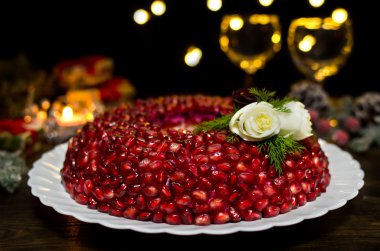 Plaka salata Garnet bilezik ile