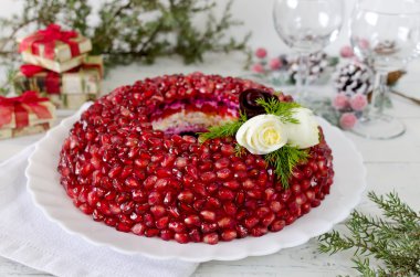 Plaka salata Garnet bilezik ile