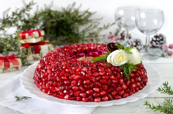 Piring dengan salad gelang Garnet — Stok Foto