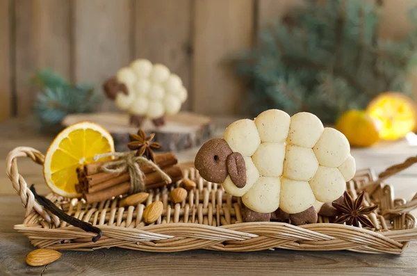 Almond biscuits Lamb with spices — Stock Photo, Image