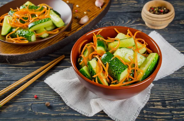 Ensalada de pepino con zanahorias — Foto de Stock