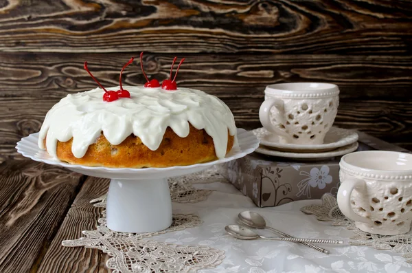 Kue dengan buah dan krim — Stok Foto