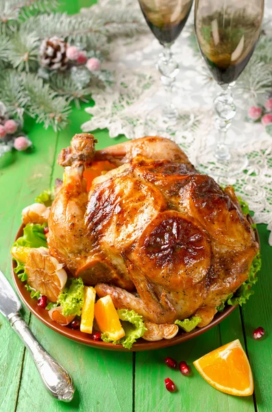 Pollo asado de Navidad con naranjas —  Fotos de Stock