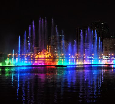 Sharjah, Birleşik Arap Emirlikleri pınarlarına şarkı