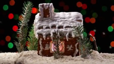 Gingerbread House ile Noel ışıkları