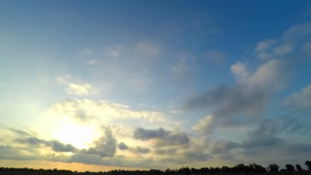 Céu do pôr do sol . — Vídeo de Stock