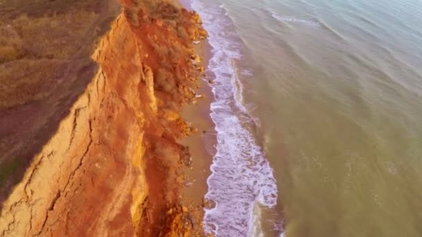 Skalisty brzeg morza — Wideo stockowe