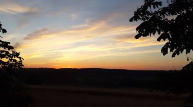 Akşamları gökyüzü