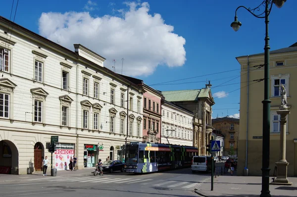 Krakow, tramvay ve vintage townhouses — Stok fotoğraf