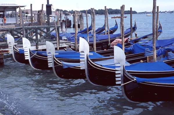 Gondolas venecianas — Foto de Stock