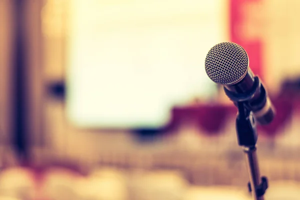 Conférencier Microphone Dans Séminaire Affaires Une Présentation Discours Une Assemblée — Photo