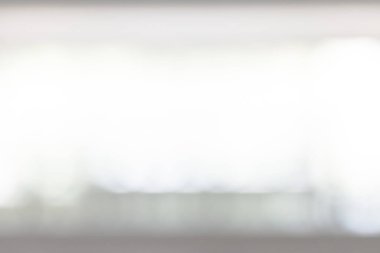 Görüntü ofisinin arka planı. Boş koridor koridoru. Cam duvarlı beyaz oda ve aydınlık bokeh.