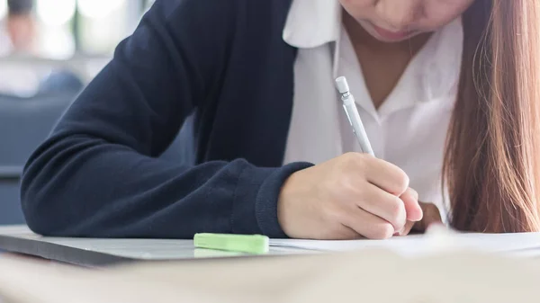 Blur Antecedentes Escolares Estudiantes Universitarios Escribir Respuesta Haciendo Examen Aula —  Fotos de Stock