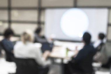 Bulanık ofis toplantısı arka plan iş adamları toplantı odasında çalışma grubu