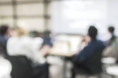 Bulanık ofis toplantısı arka plan iş adamları toplantı odasında çalışma grubu