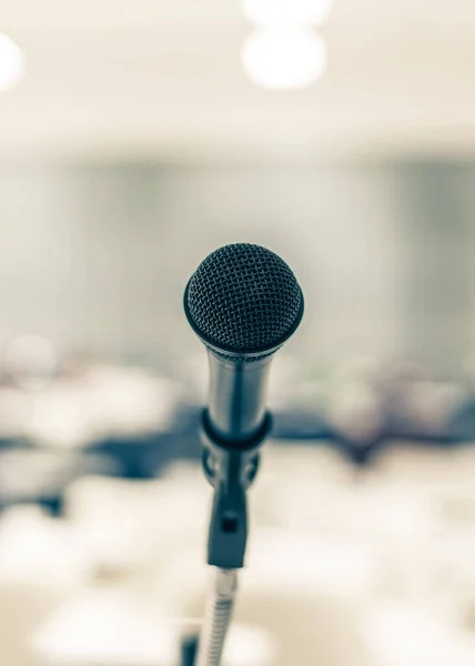 Conférencier Microphone Pour Séminaire Conférence Dans Cadre Événement Professionnel Éducatif — Photo