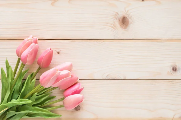 Fondo Flor Primavera Con Hermoso Tulipán Rosa Marco Madera Blanca —  Fotos de Stock
