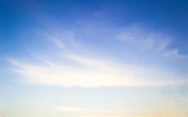 Cielo Borroso Fondo Nubes Suaves Viento Movimiento Azul Cian Amarillo — Foto de Stock