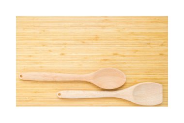 Ahşap tahta arka planda mutfak aletleri