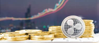 XRP dalgalı para kripto para şifreli dijital kripto para birimi defi merkezsiz finansal bankacılık p2p iş ve internet çevrimiçi teknoloji yoluyla dünya borsası yatırım
