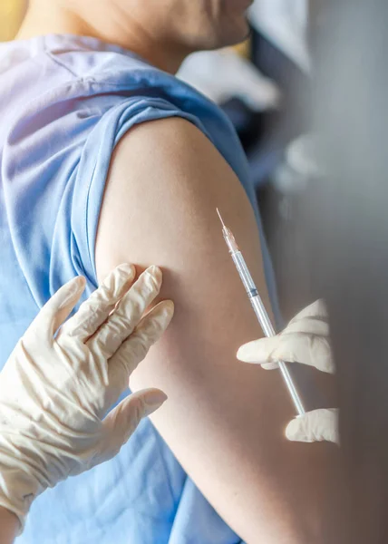 Vacuna Para Vacunación Inmunización Médica Para Hombre Adulto Paciente Masculino — Foto de Stock