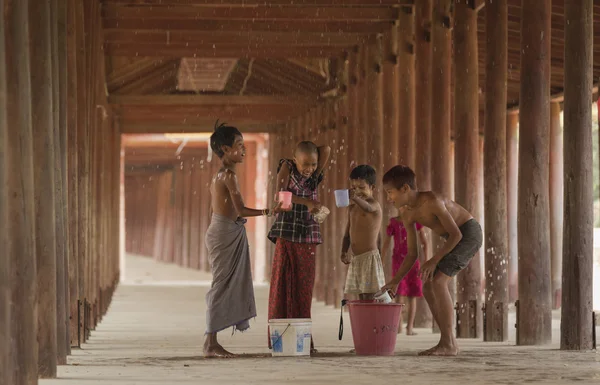 SONGKRAN, SALAY, MYANMAR — Foto Stock