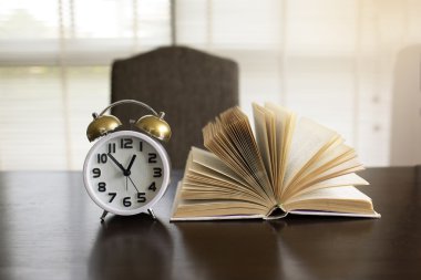 Kitap ile saat