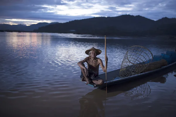 Fiskare i mekong — Stockfoto