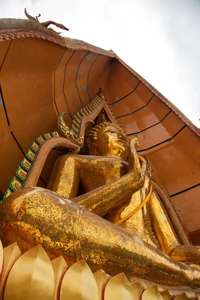 Boeddha standbeeld van Sua grot-tempel — Stockfoto