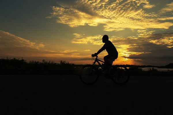 Ciclismo del hombre para la salud — Foto de Stock