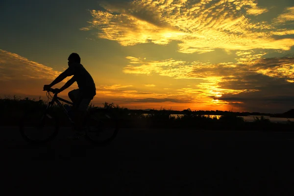 Ciclismo del hombre para la salud — Foto de Stock