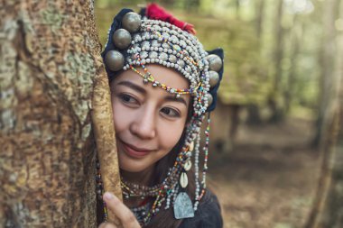 Öğretmenler Hmong kız