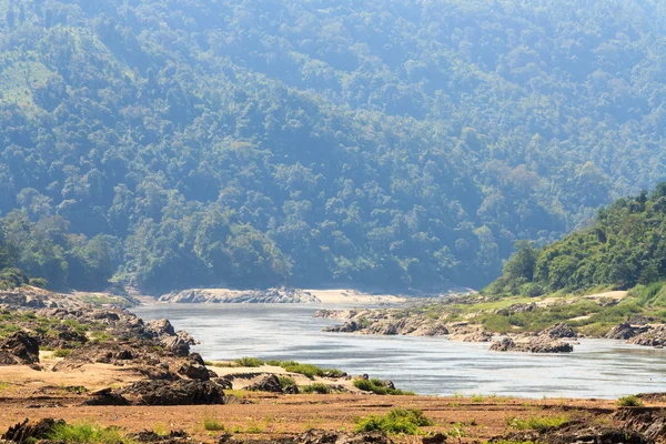 Salween River an der Grenze zwischen Thailand und Myanmar — Stockfoto