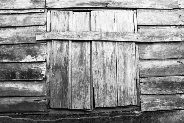 Janela de madeira velha — Fotografia de Stock