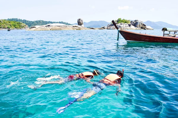 Snorkeling  at Koh-Lipe island, thailand — Stock Photo, Image