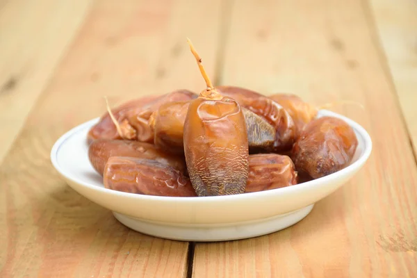 hurma ahşap üzerine