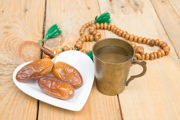 hurma ahşap üzerine