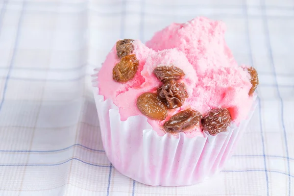 Pui Fai Tay tatlı pasta mı