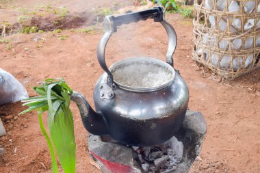 pilav pişirmek için kullanılan su ısıtıcısı telafi etmek pirinç Ocak