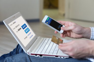 Telefon ile mobil ödeme yapmadan alışveriş kişi