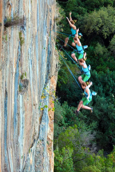 Vários continua Atirar de queda Rock Climber — Fotografia de Stock