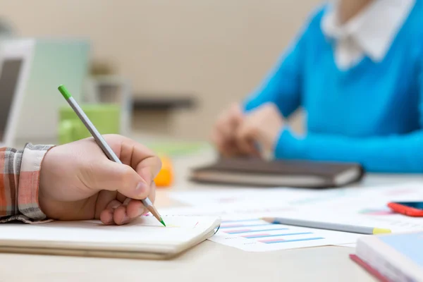 Business Meeting Composição Pessoa fazendo anotações com lápis — Fotografia de Stock