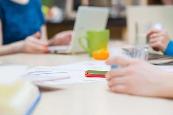 Geschäftstreffen Zusammensetzung Menschen Hände arbeiten — Stockfoto