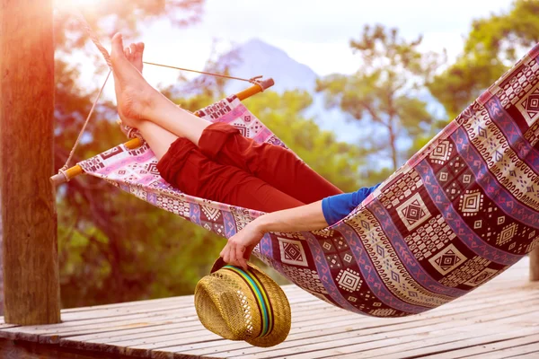 Person relaxing in Hummock Sun shining — Stock Photo, Image