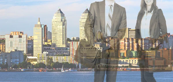 Collage con City Skyline e due uomini d'affari — Foto Stock