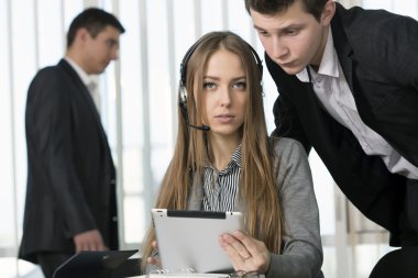 Yeni işe alınan müşteri destek görevlisi indüksiyon