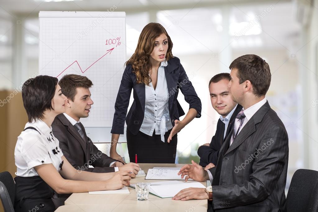 Разговор в компании. Том что их сотрудники. Офисный работник. Том что их сотрудники. Том что их сотрудники.